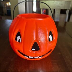 Vintage Blow Mold Jack O Lantern Halloween Plastic Pumpkin/Trick or Treat Bucket